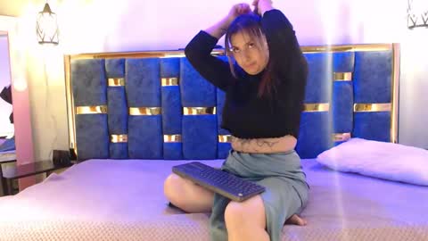 Hellen.  online show from 03/24/26, 11:15