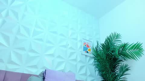 hellen     online show from 01/18/25, 07:04