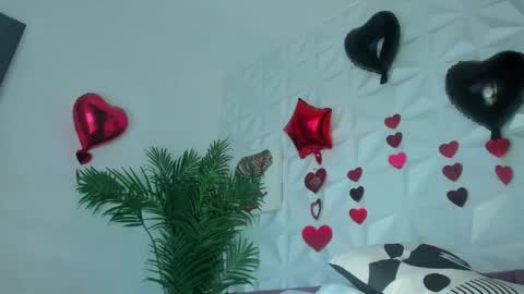 hellen     online show from 05/01/26, 07:07