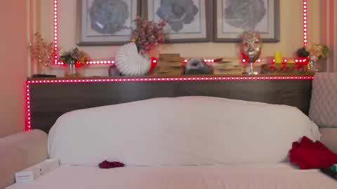    online show from 02/24/25, 10:15