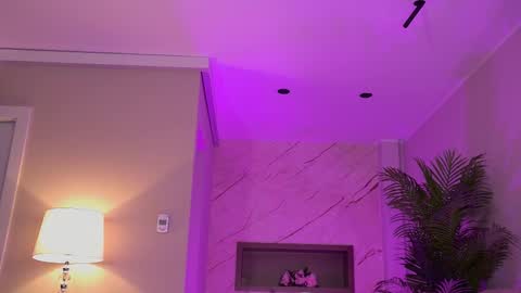 hellenroyy online show from 10/27/25, 04:05