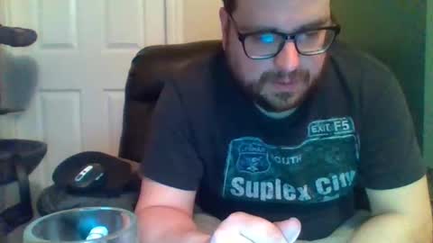 Snapshot of hellflow chatting on 04/16/26, 02:01 hellflow online show from 04/16/26, 02:01