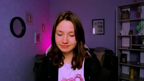 Helli online show from 03/10/25, 08:34