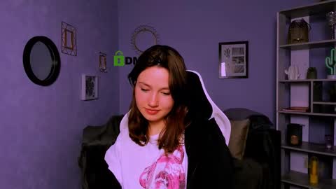 Helli online show from 03/10/25, 11:38