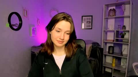 Helli online show from 03/12/25, 08:10