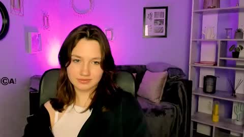 Helli online show from 03/12/25, 11:12