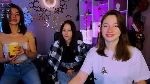 Snapshot of helli_belli chatting on 01/06/26, 08:34 Helli online show from 01/06/26, 08:34