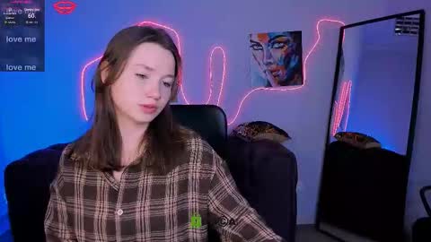 Snapshot of helli_belli chatting on 01/18/26, 08:34 Helli online show from 01/18/26, 08:34