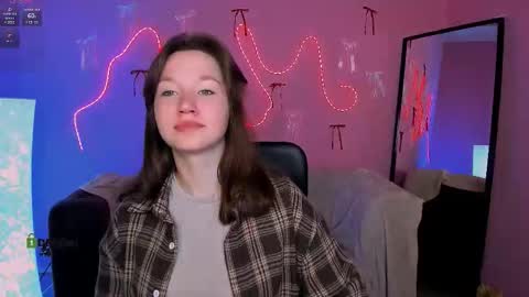 Snapshot of helli_belli chatting on 03/13/26, 08:26 Helli online show from 03/13/26, 08:26