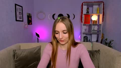 Snapshot of helli_belli chatting on 03/16/26, 08:13 Helli online show from 03/16/26, 08:13