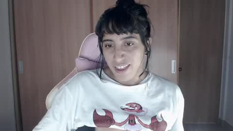 Snapshot of hello_demonkitty chatting on 05/11/26, 09:45 SIMONA online show from 05/11/26, 09:45