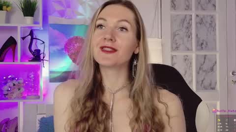Snapshot of hello_lisha chatting on 01/23/25, 08:04 Alisia Monday to Friday from 10 am to 4 pm GMT 2 online show from 01/23/25, 08:04