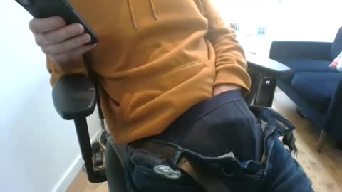 Snapshot of hello_mush chatting on 03/20/26, 10:42 hello_mush online show from 03/20/26, 10:42