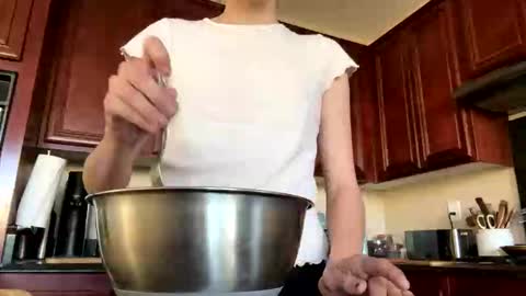 Snapshot of hellokitten123 chatting on 11/03/25, 05:03 hellokitten123 online show from 11/03/25, 05:03