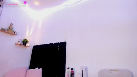 hellokitty38 online show from 07/19/26, 12:42