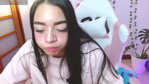hellokitty_valery1 online show from 06/22/26, 03:25