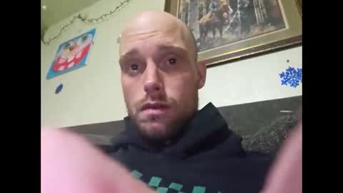 Snapshot of helloladysandgents chatting on 12/15/25, 06:06 helloladysandgents online show from 12/15/25, 06:06