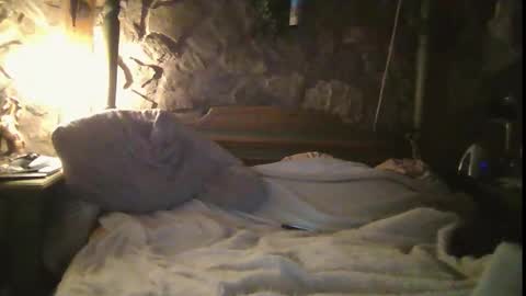 Snapshot of hellsbanger chatting on 03/05/25, 09:59 hellsbanger online show from 03/05/25, 09:59