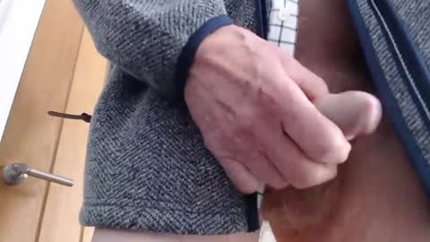 Snapshot of helpmegetitup70 chatting on 02/19/25, 10:56 older cock online show from 02/19/25, 10:56