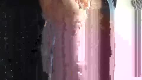 Snapshot of helpmegetitup70 chatting on 09/20/25, 09:54 older cock online show from 09/20/25, 09:54