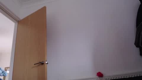 Snapshot of helpmegetitup70 chatting on 02/18/26, 03:41 older cock online show from 02/18/26, 03:41