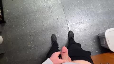 Snapshot of helpmestroke88 chatting on 11/15/25, 06:37 helpmestroke88 online show from 11/15/25, 06:37