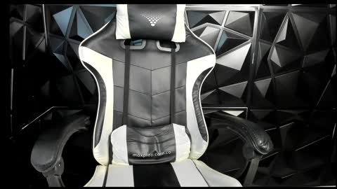 heluehorny13 online show from 03/04/25, 03:44