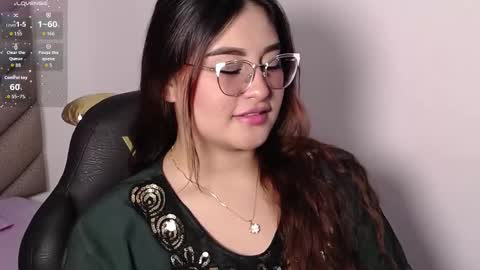 Zahira online show from 10/18/25, 07:25