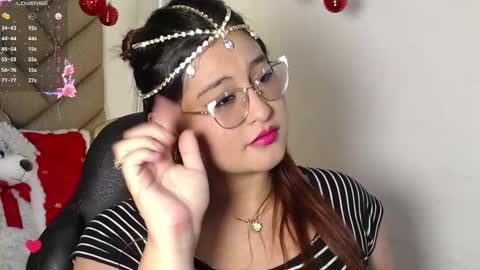 Zahira online show from 12/16/25, 09:31