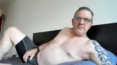 hempie1973 online show from 11/30/25, 07:45