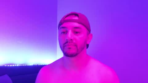 Snapshot of hennidrip chatting on 11/20/25, 12:55 HENNIDRIP online show from 11/20/25, 12:55