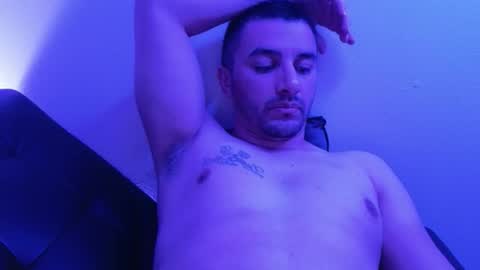 Snapshot of hennidrip chatting on 01/11/26, 05:45 HENNIDRIP online show from 01/11/26, 05:45