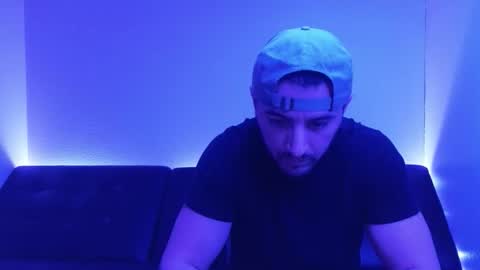 Snapshot of hennidrip chatting on 01/12/26, 04:29 HENNIDRIP online show from 01/12/26, 04:29