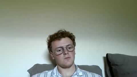 Snapshot of henrietje chatting on 05/25/26, 02:34 henrietje online show from 05/25/26, 02:34