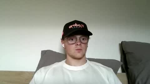 Snapshot of henrietje chatting on 06/01/26, 06:53 henrietje online show from 06/01/26, 06:53