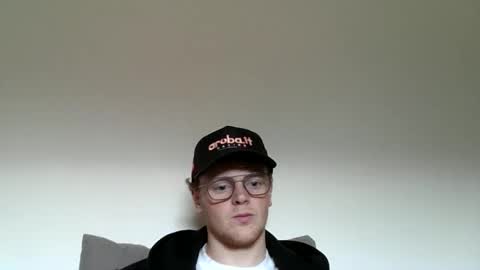 Snapshot of henrietje chatting on 06/07/26, 07:56 henrietje online show from 06/07/26, 07:56