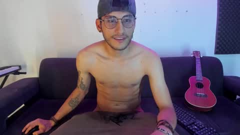 Snapshot of henrik_senn chatting on 12/02/24, 11:45 henrik_senn online show from 12/02/24, 11:45