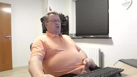 Snapshot of henrikrp1971 chatting on 02/05/25, 08:14 henrikrp1971 online show from 02/05/25, 08:14