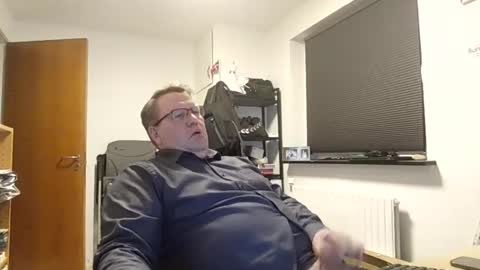 Snapshot of henrikrp1971 chatting on 02/02/26, 04:38 henrikrp1971 online show from 02/02/26, 04:38