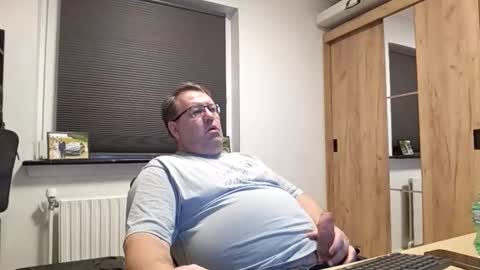 Snapshot of henrikrp1971 chatting on 02/07/26, 09:18 henrikrp1971 online show from 02/07/26, 09:18