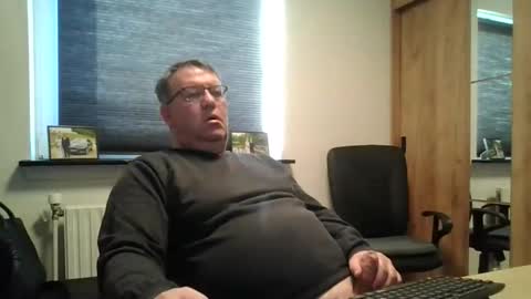 Snapshot of henrikrp1971 chatting on 02/14/26, 02:58 henrikrp1971 online show from 02/14/26, 02:58