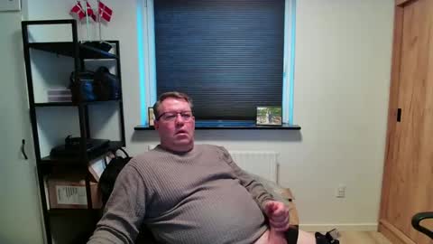 Snapshot of henrikrp1971 chatting on 02/25/26, 03:21 henrikrp1971 online show from 02/25/26, 03:21