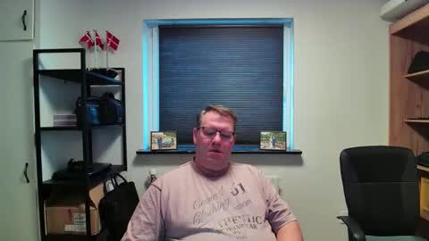 Snapshot of henrikrp1971 chatting on 03/07/26, 11:07 henrikrp1971 online show from 03/07/26, 11:07