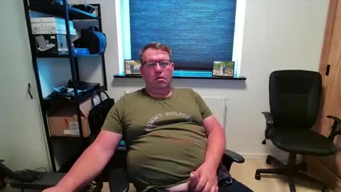 Snapshot of henrikrp1971 chatting on 03/31/26, 08:59 henrikrp1971 online show from 03/31/26, 08:59