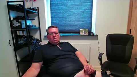 Snapshot of henrikrp1971 chatting on 06/01/26, 02:19 henrikrp1971 online show from 06/01/26, 02:19