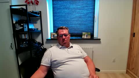 Snapshot of henrikrp1971 chatting on 06/08/26, 12:49 henrikrp1971 online show from 06/08/26, 12:49