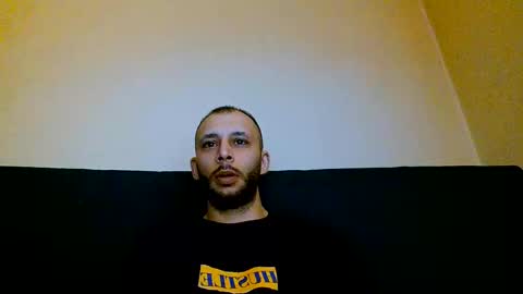 Snapshot of henryaxe chatting on 02/14/25, 11:09 HenryAxe online show from 02/14/25, 11:09