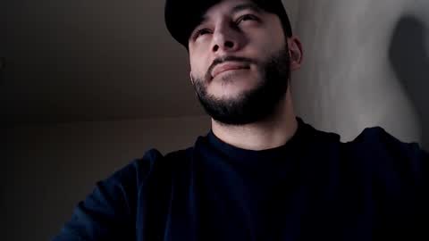 Snapshot of henryaxe chatting on 02/05/26, 08:35 HenryAxe online show from 02/05/26, 08:35