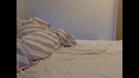 Snapshot of henryhipster chatting on 01/14/26, 08:53 Henryhipster sub spank useme new Europe Twink kiss first fit kinky naughty online show from 01/14/26, 08:53