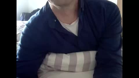Snapshot of henryhipster chatting on 03/03/26, 01:28 Henryhipster sub spank useme new Europe Twink kiss first fit kinky naughty online show from 03/03/26, 01:28